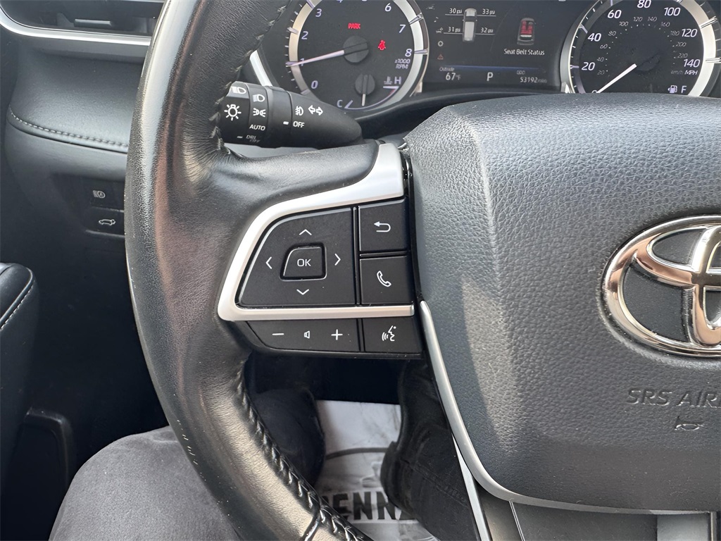 2023 Toyota Highlander XLE photo 13