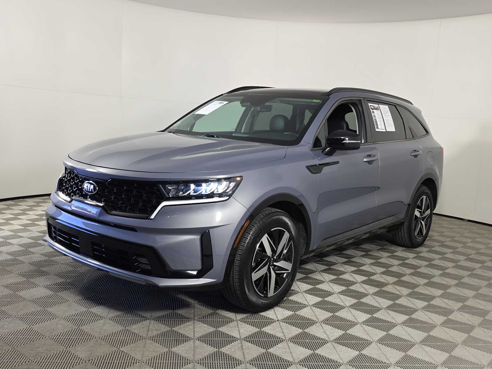 2021 Kia Sorento EX photo 3