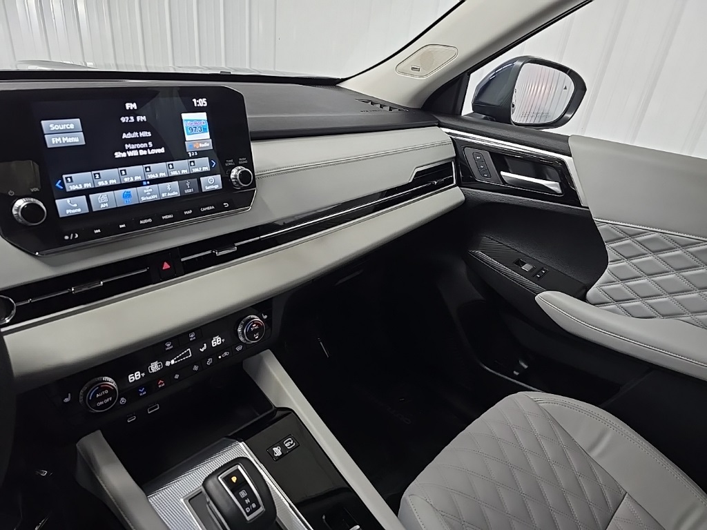 2023 Mitsubishi Outlander PHEV SEL photo 24