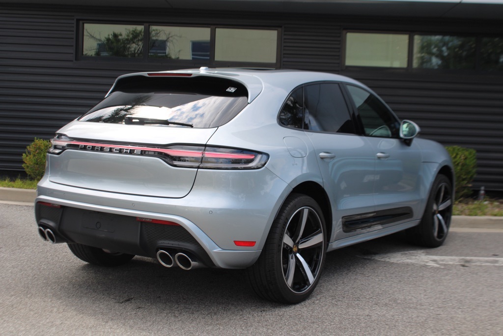 2024 Porsche Macan Base photo 7