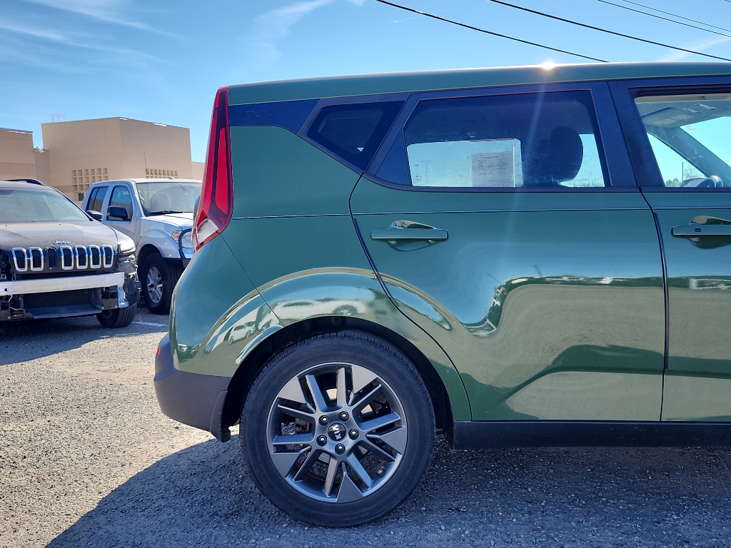 2020 Kia Soul EX photo 3