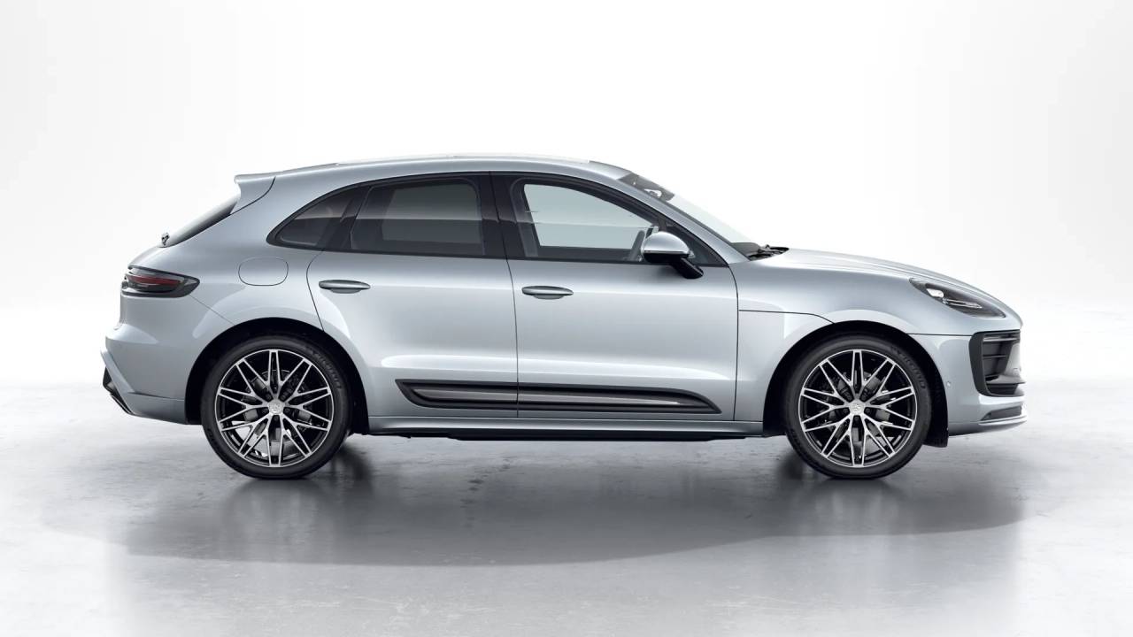 2026 Porsche Macan T photo 7