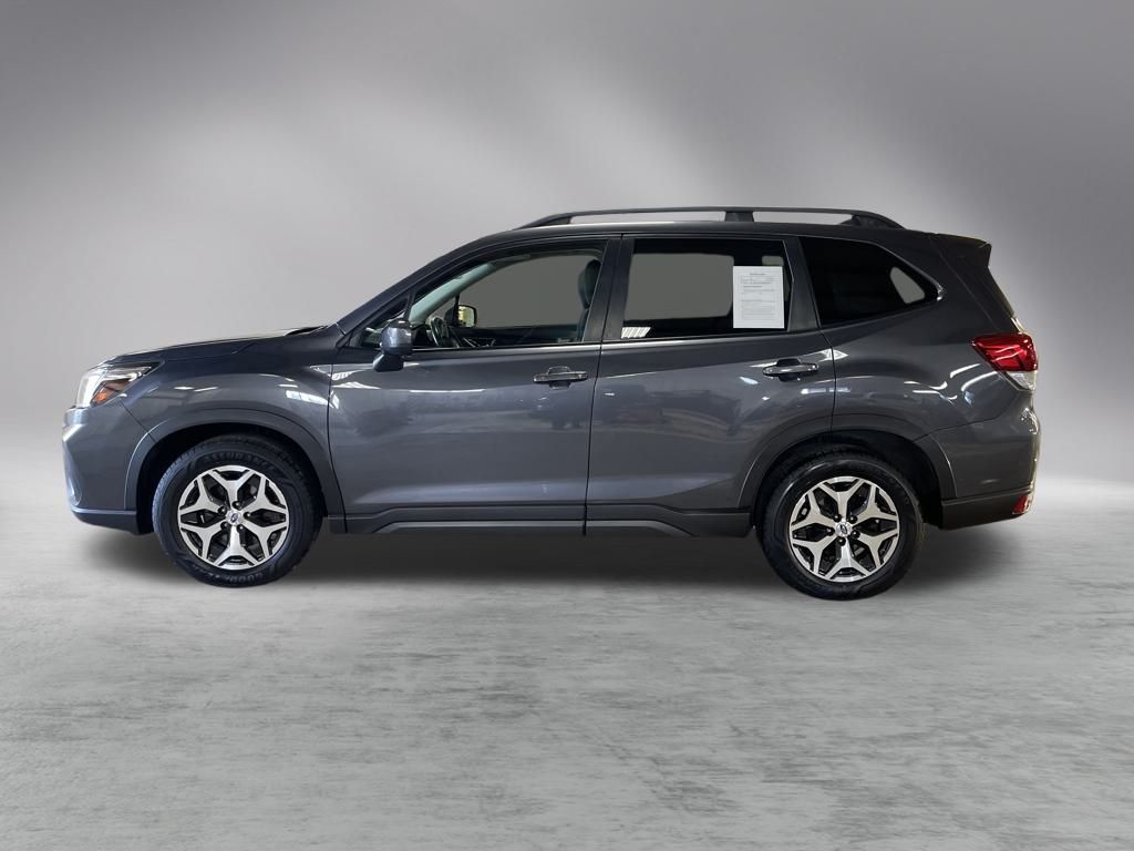 2020 Subaru Forester Premium photo 2