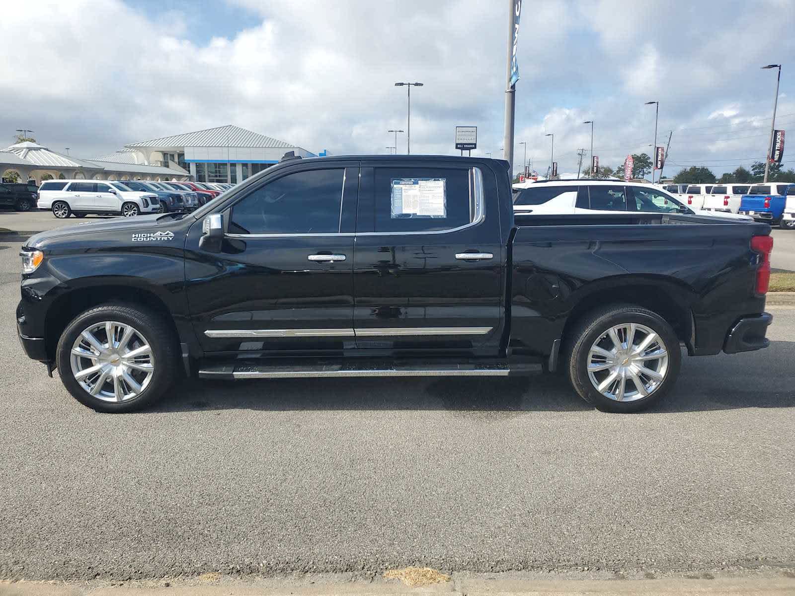 2025 Chevrolet Silverado 1500 High Country photo 2