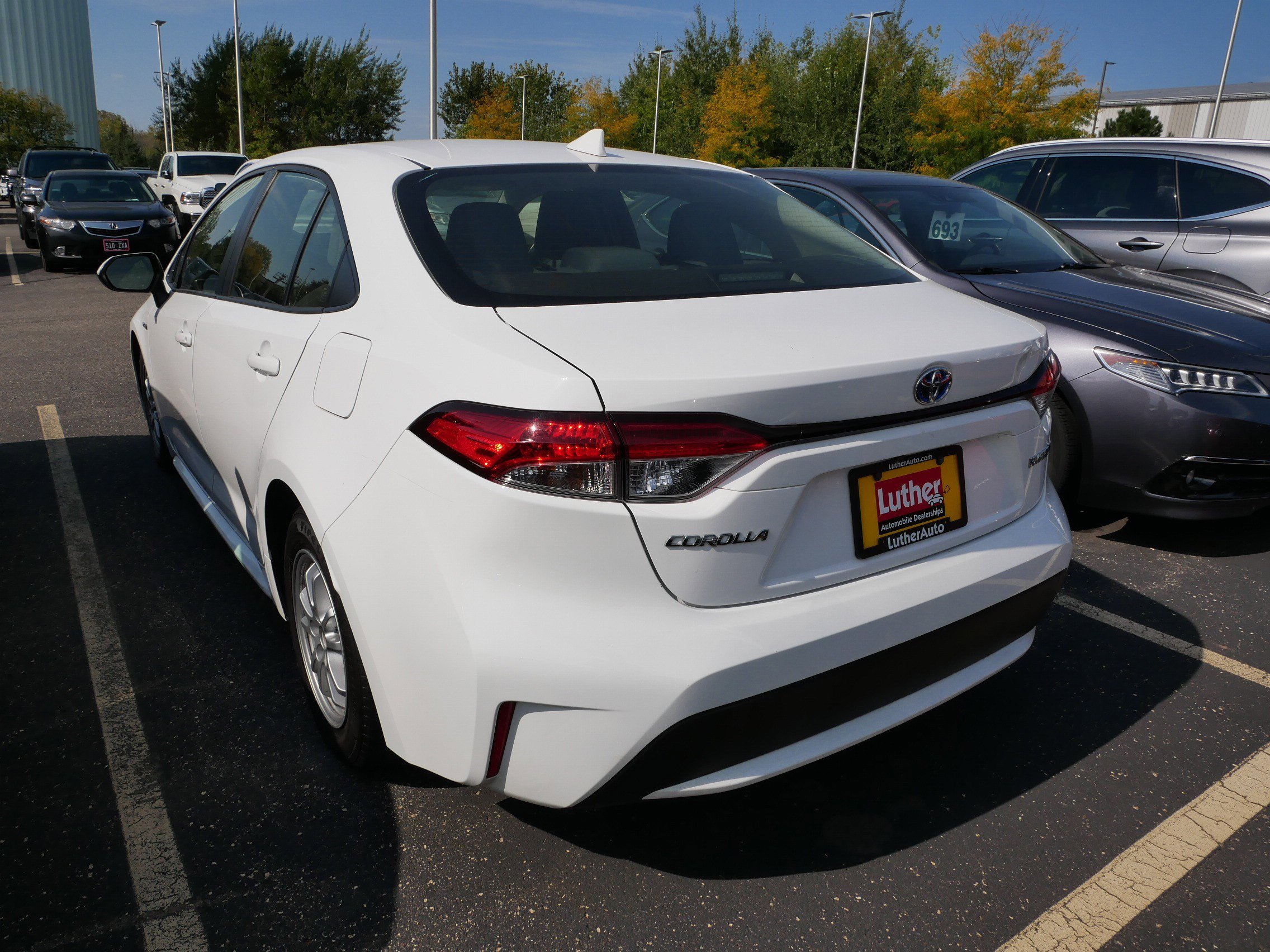 2021 Toyota Corolla Hybrid LE photo 3
