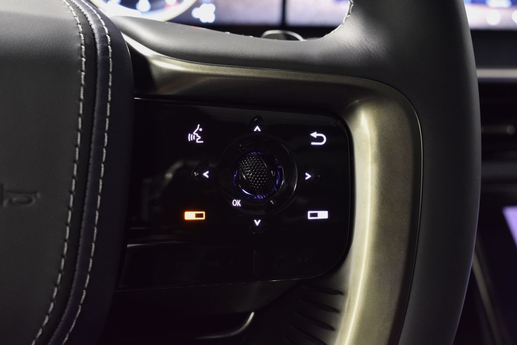 2026 Infiniti QX80 Sensory photo 17