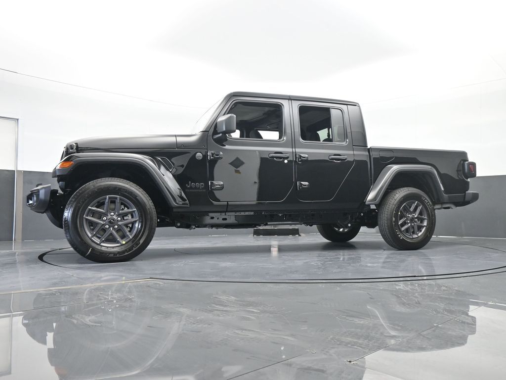2025 Jeep Gladiator Sport S photo 47