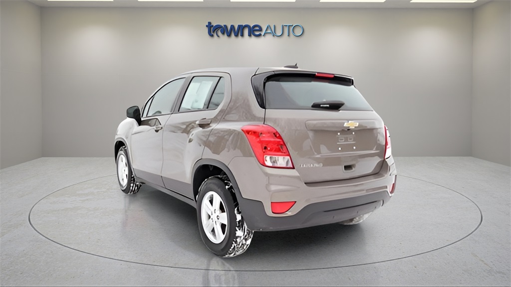 2020 Chevrolet Trax LS photo 4