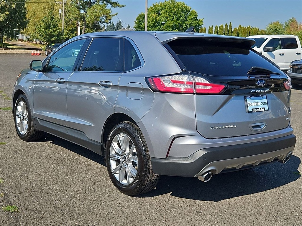 2023 Ford Edge Titanium photo 3
