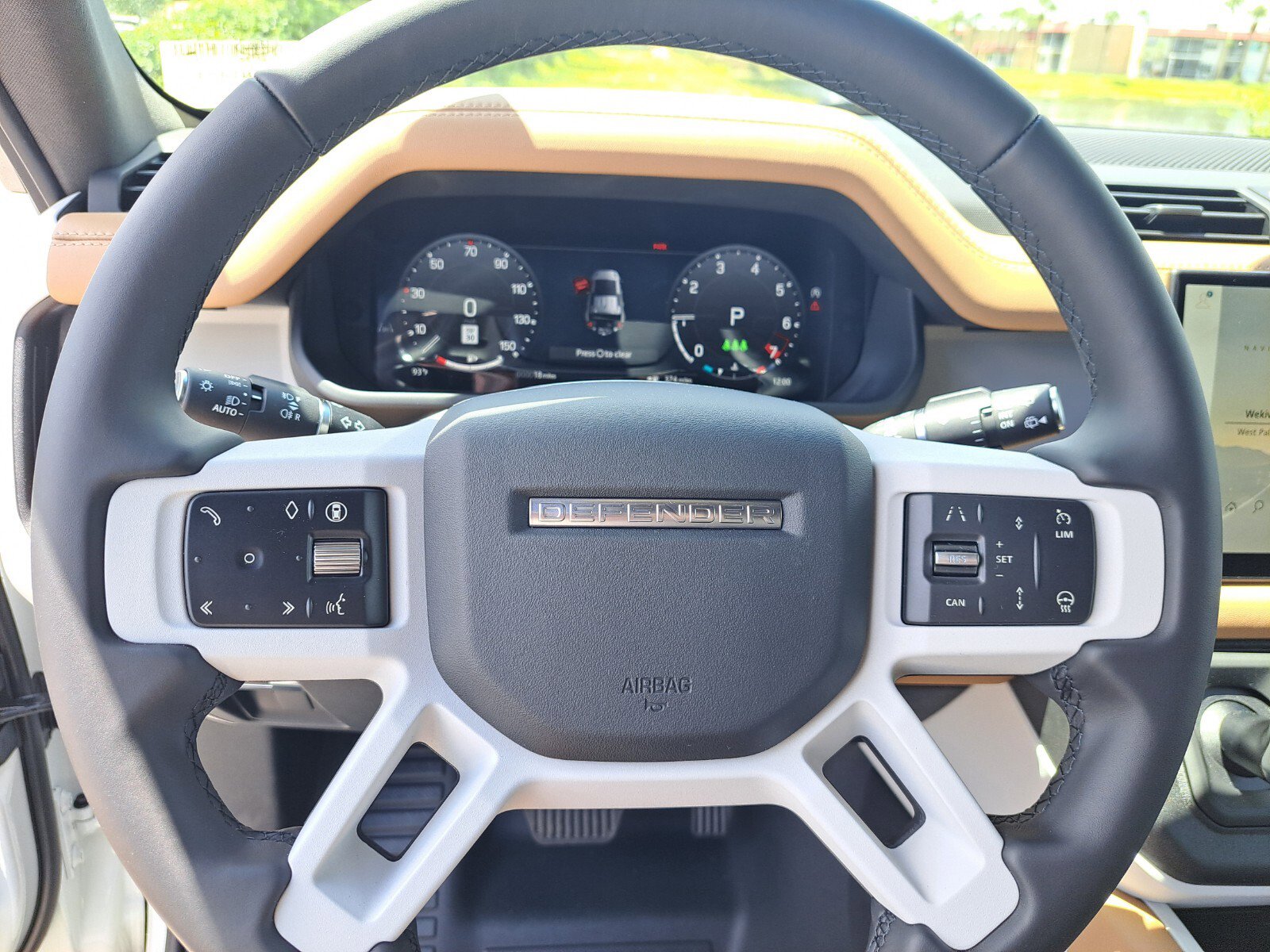 2025 Land Rover Defender 110 X-Dynamic SE photo 10