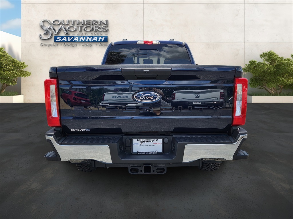 2023 Ford F-350 XL photo 4