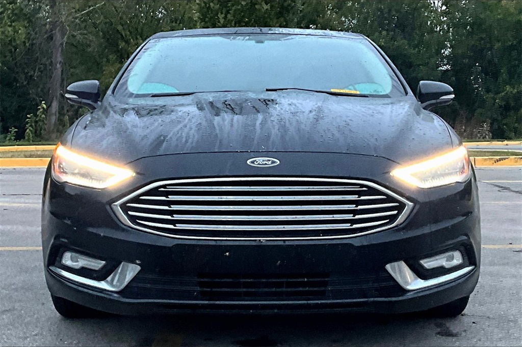 Used 2017 Ford Fusion SE with VIN 3FA6P0HD5HR221298 for sale in Lawrence, KS