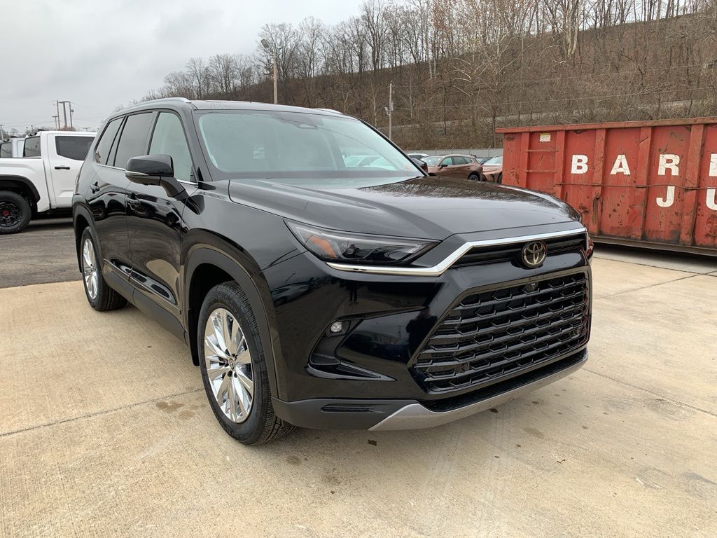 2026 Toyota Grand Highlander Platinum's photo