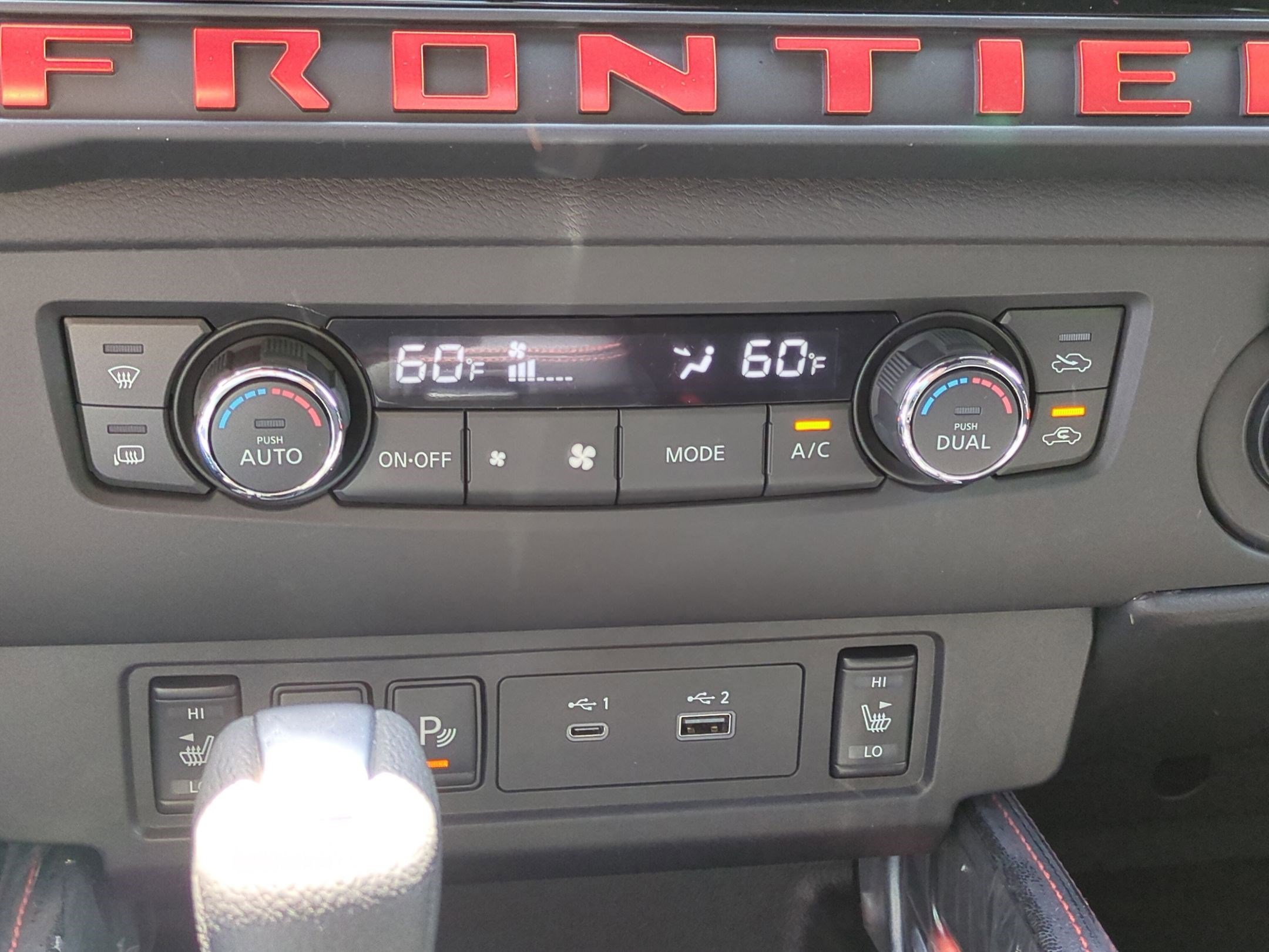 2025 Nissan Frontier PRO-4X photo 8