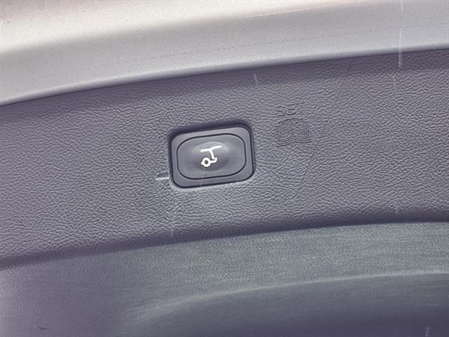 2024 Ford Edge Titanium photo 22