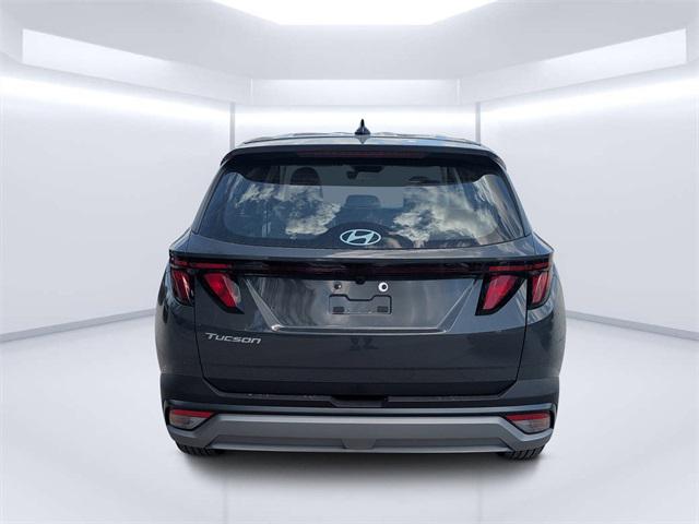 2025 Hyundai Tucson SE photo 4