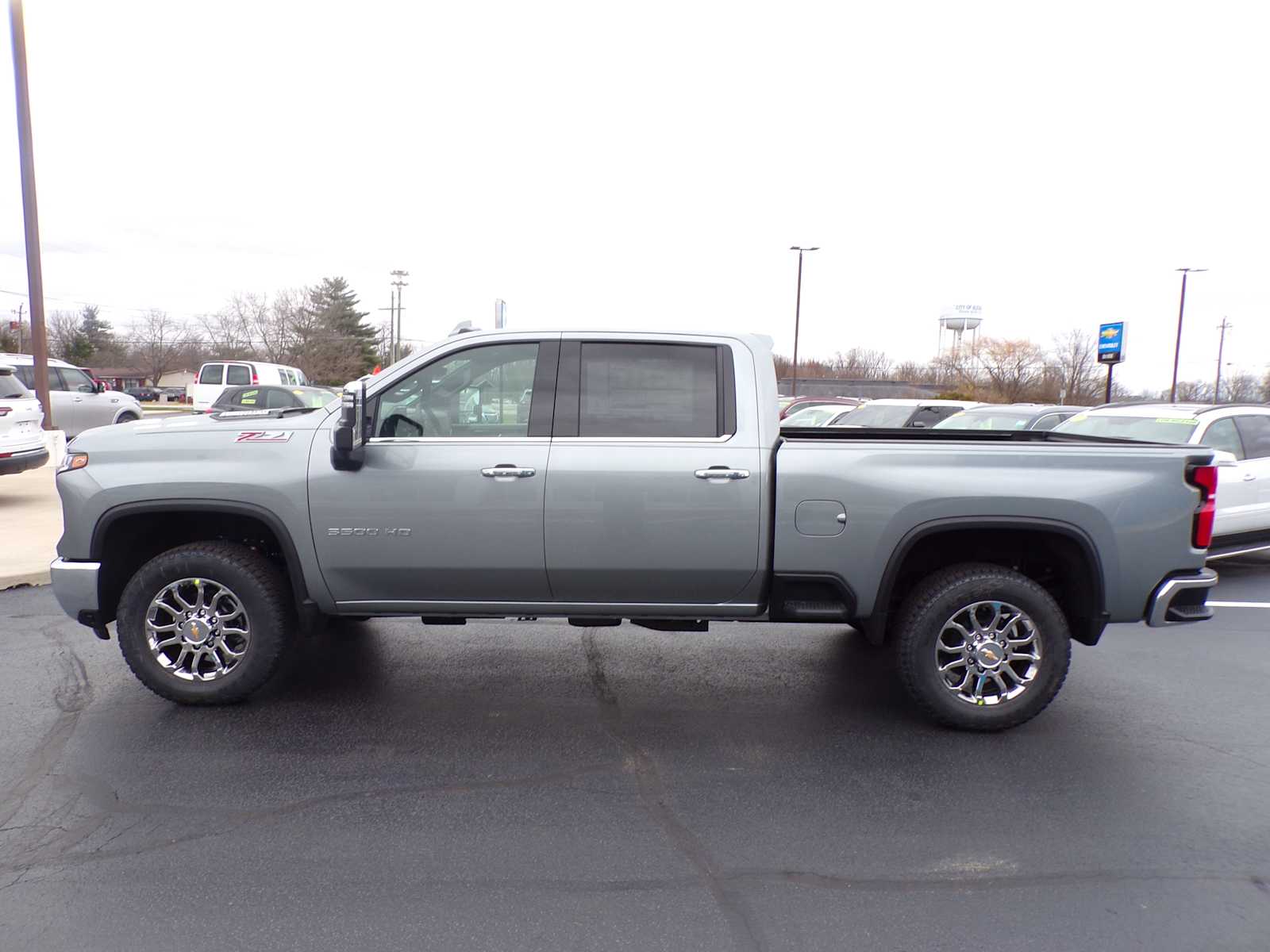 2026 Chevrolet Silverado 3500HD LTZ photo 3