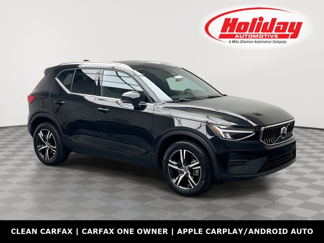 2025 Volvo XC40 Core's photo