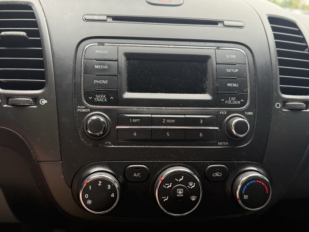 2015 Kia Forte LX photo 18