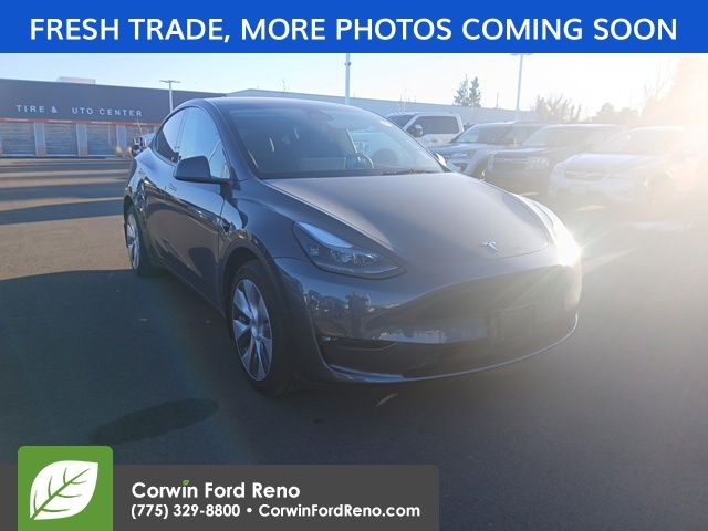 2023 Tesla Model Y Long Range's photo