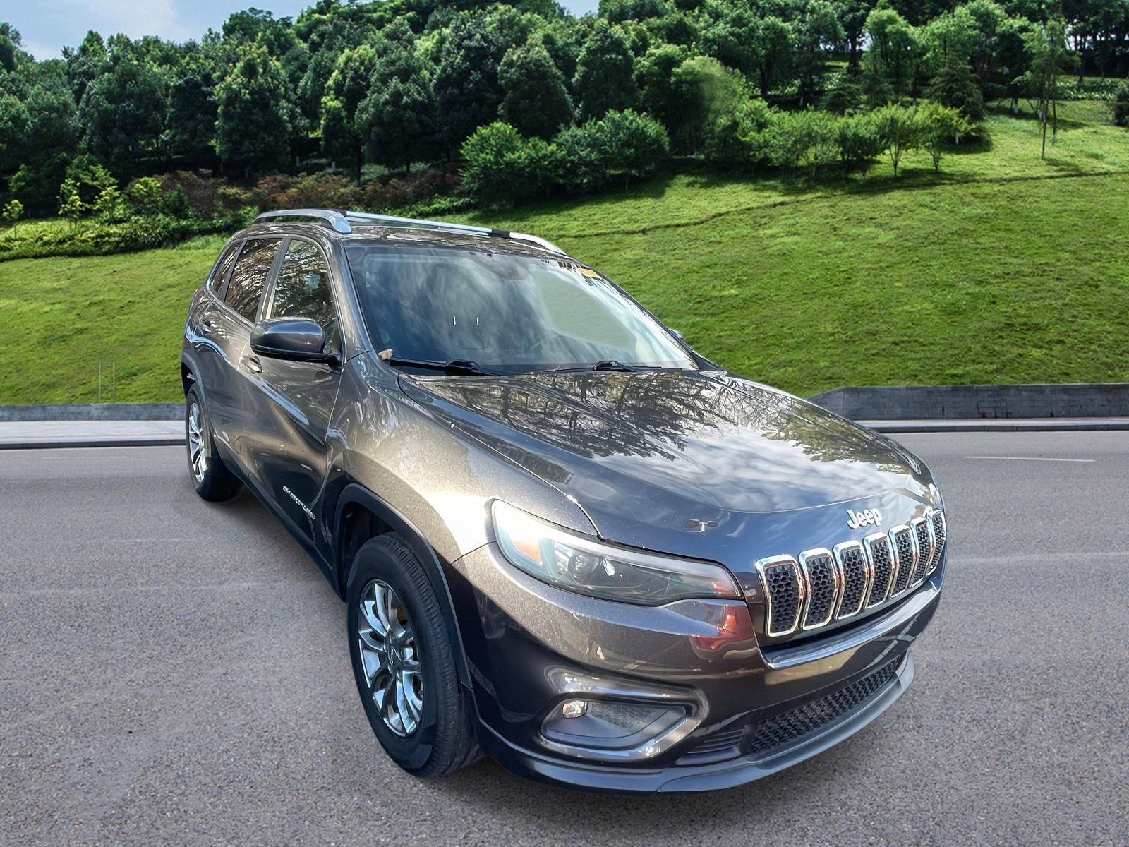 2019 Jeep Cherokee Latitude Plus's photo