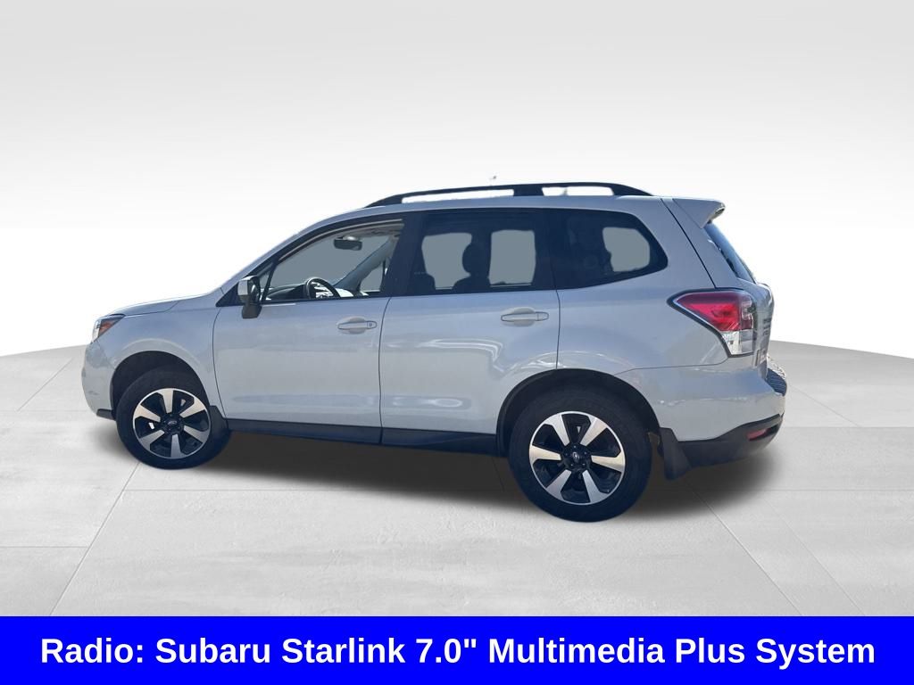 2018 Subaru Forester 2.5i Premium photo 3