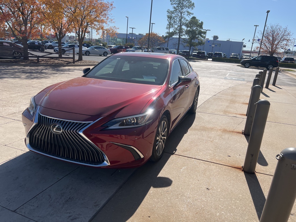 2019 Lexus ES 350's photo