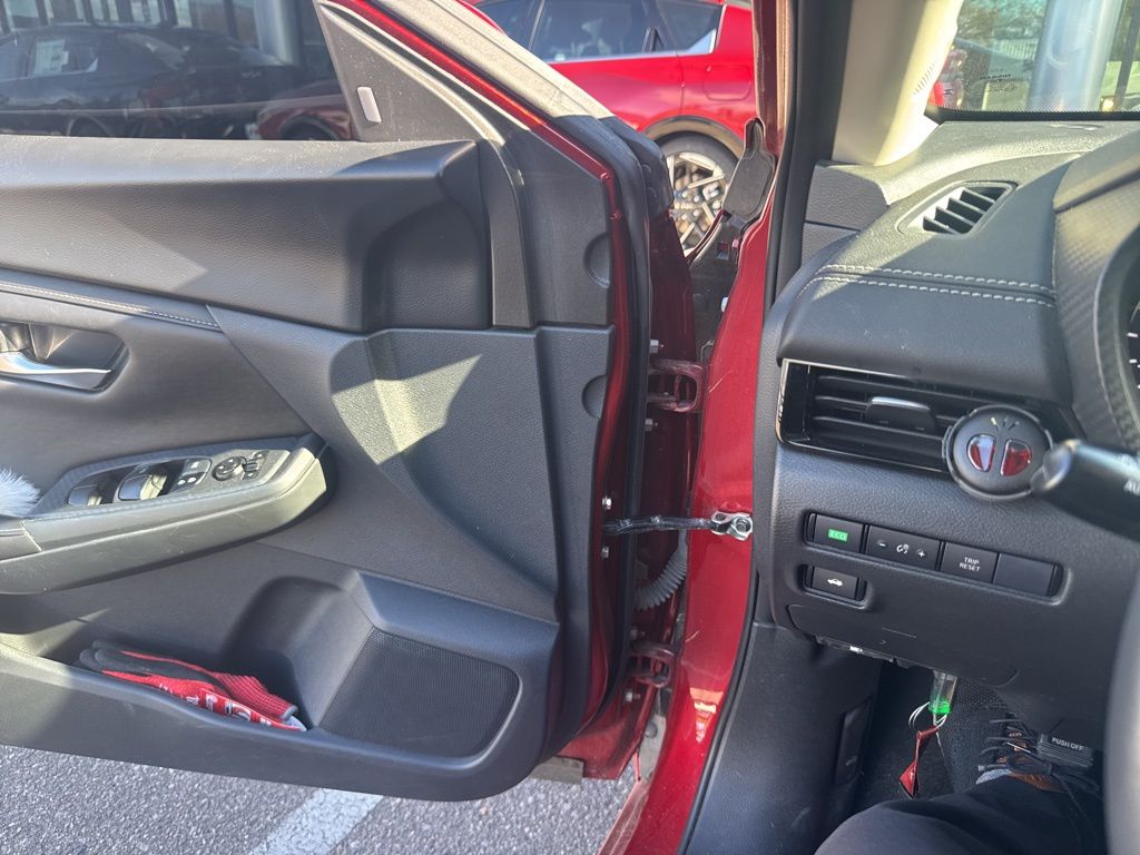 2023 Nissan Sentra SV photo 7