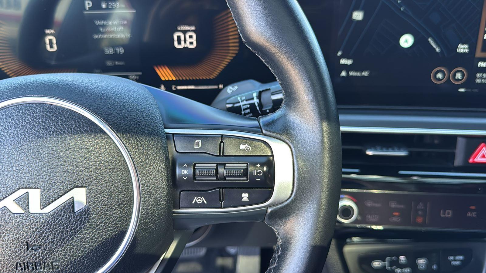2025 Kia K5 GT-Line photo 16