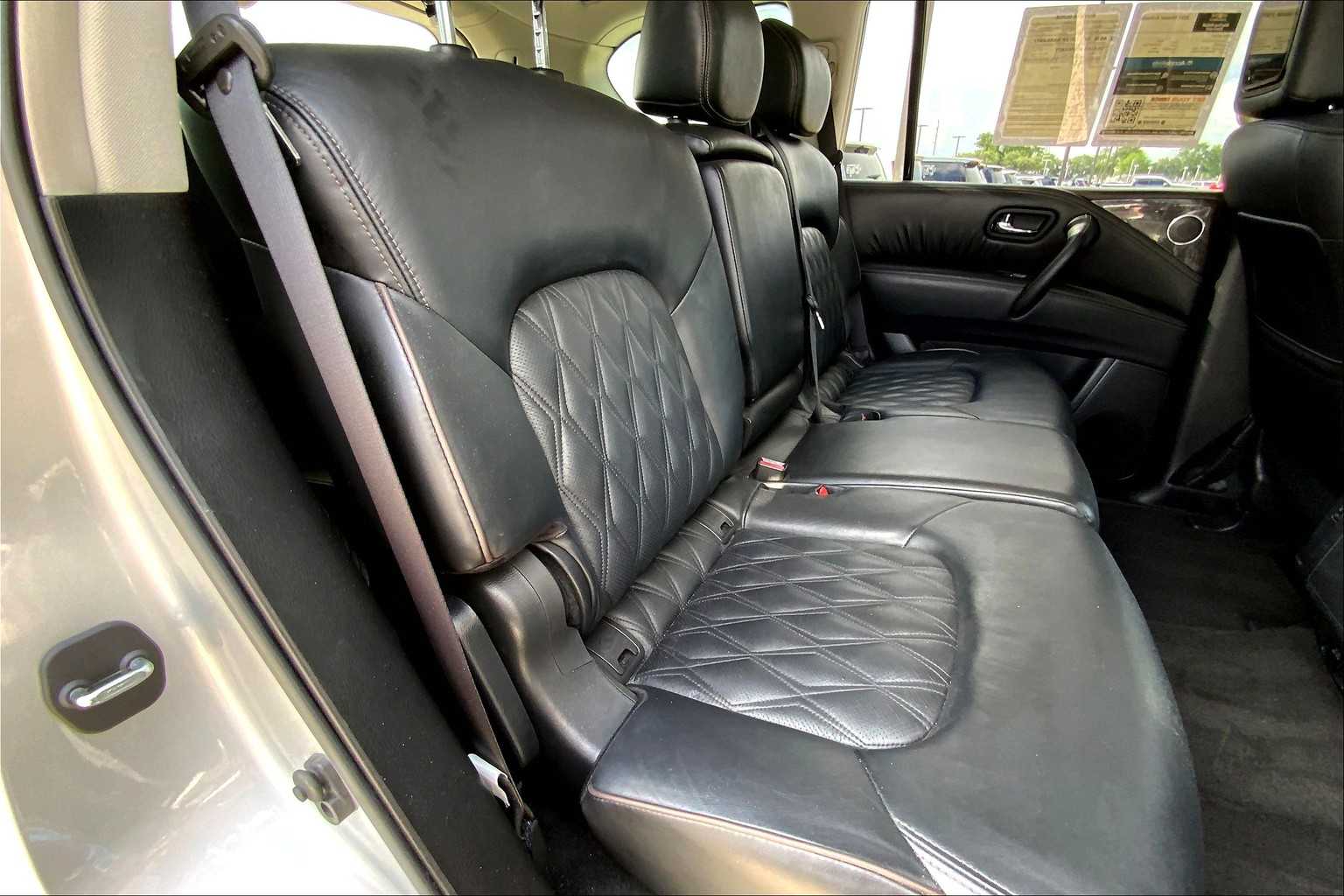 2021 Nissan Armada Platinum photo 19