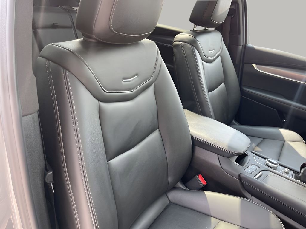 2023 Cadillac XT6 Luxury photo 12