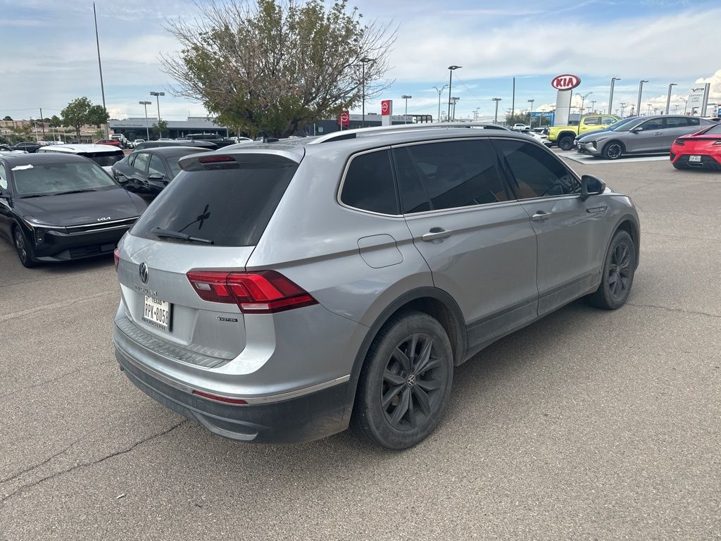2022 Volkswagen Tiguan SE photo 6