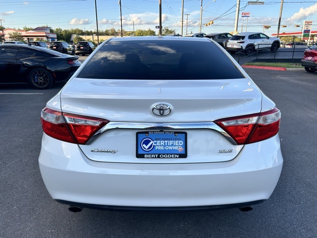 2017 Toyota Camry XLE photo 6