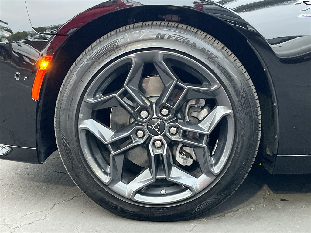 2025 Dodge Charger R/T photo 31