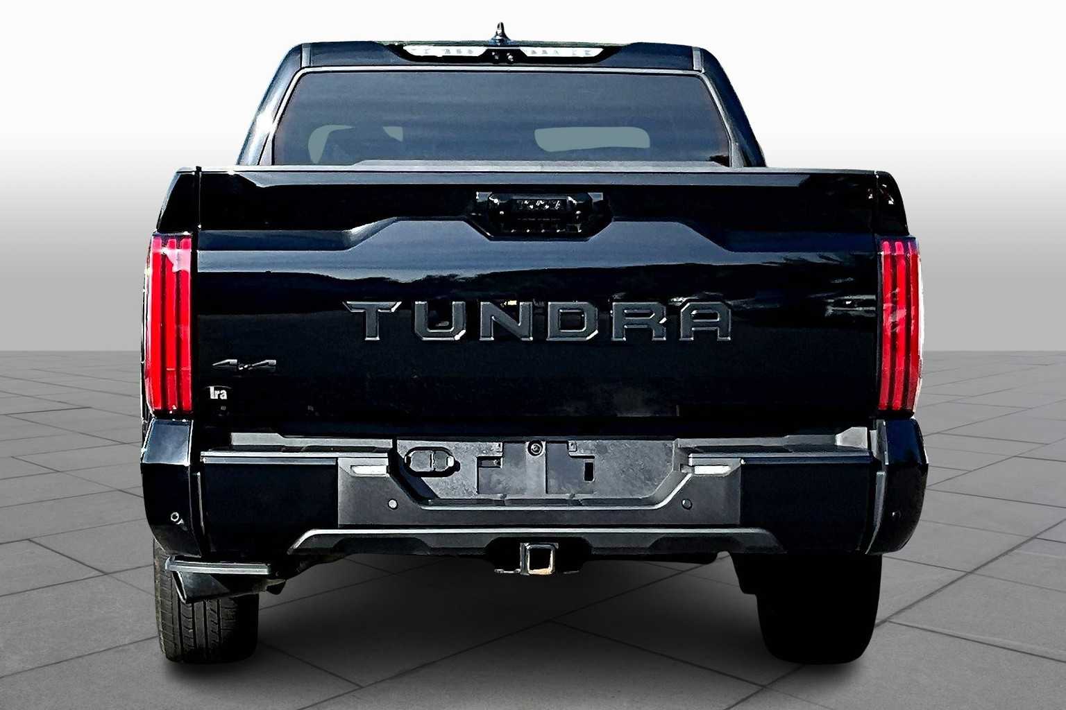2023 Toyota Tundra Platinum CrewMax photo 4