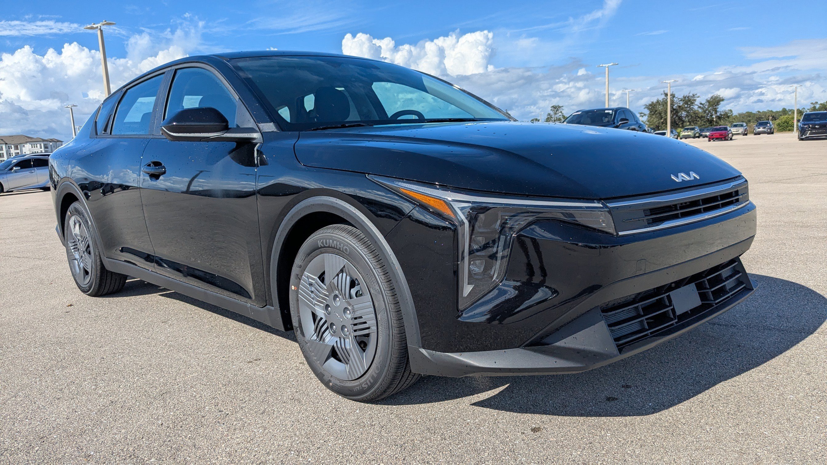 2025 Kia K4 LX photo 2