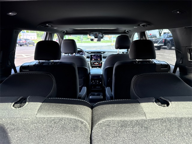 2025 Jeep Grand Cherokee Laredo X photo 31
