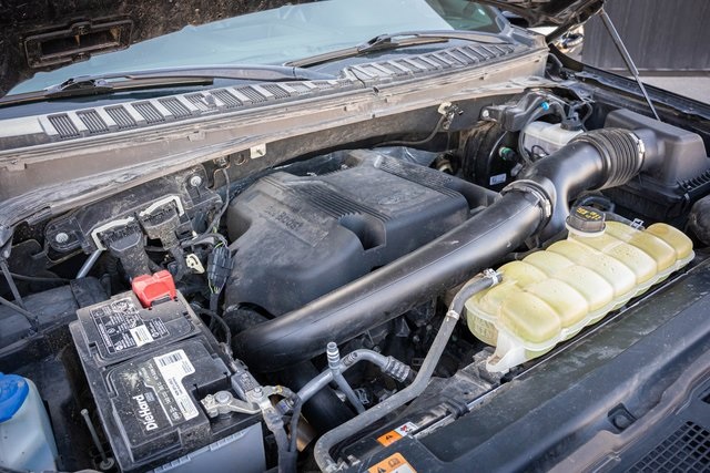 2019 Ford Expedition XLT photo 35