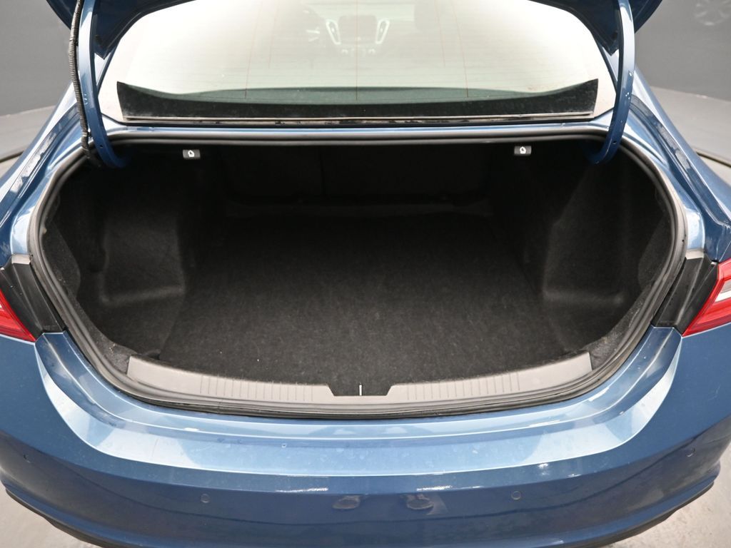 2024 Chevrolet Malibu 1LT photo 7