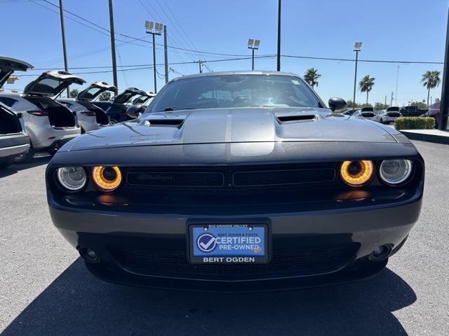 2020 Dodge Challenger SXT photo 2