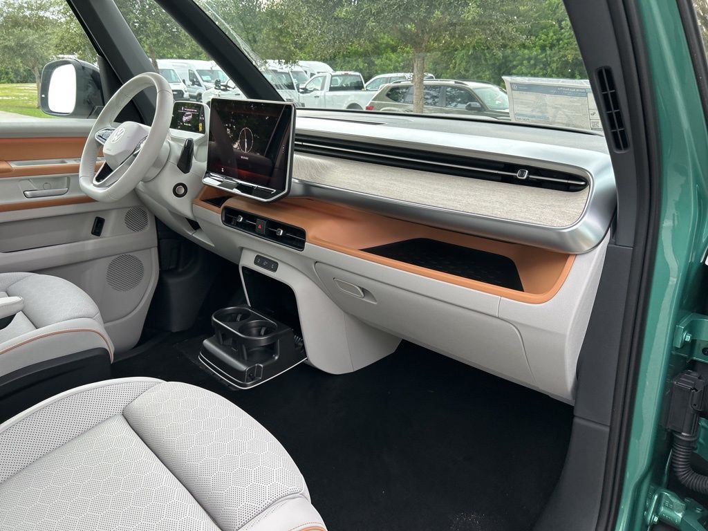 2025 Volkswagen ID. Buzz Pro Plus photo 31