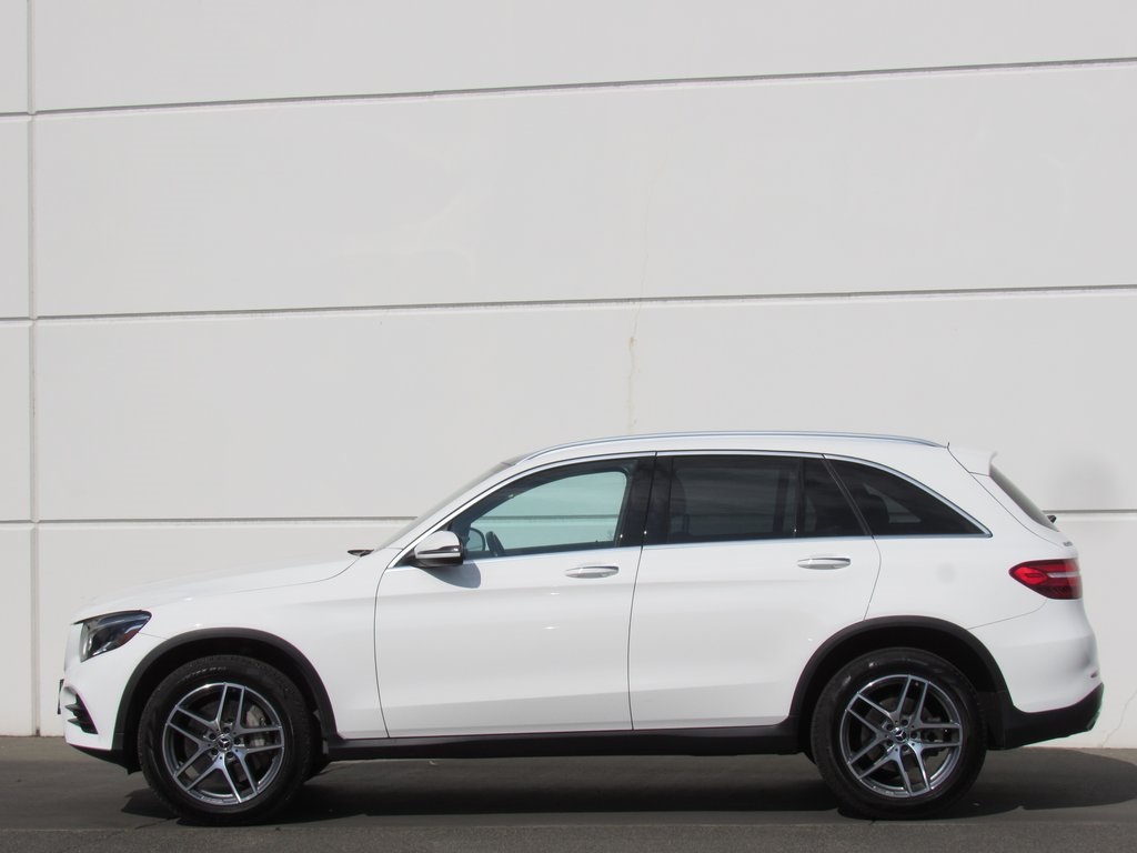 2017 Mercedes Benz GLC 300 photo 4