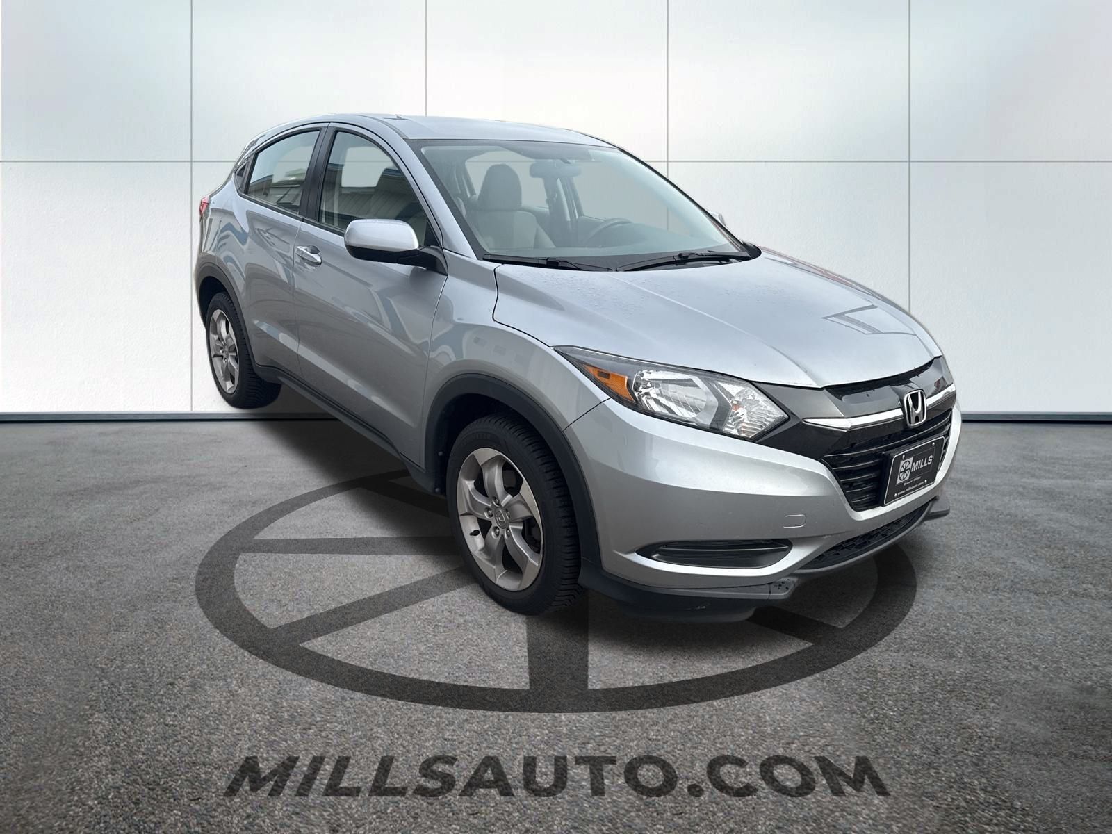 2018 Honda HR-V LX photo 2