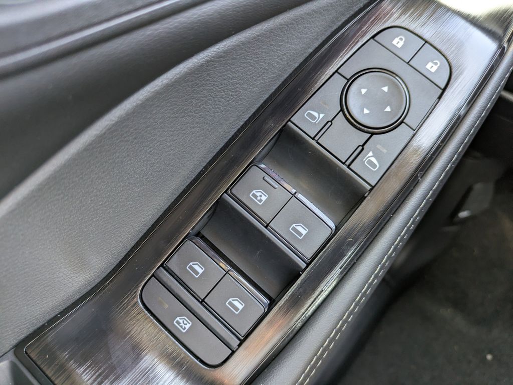 2026 Nissan Rogue SV photo 19