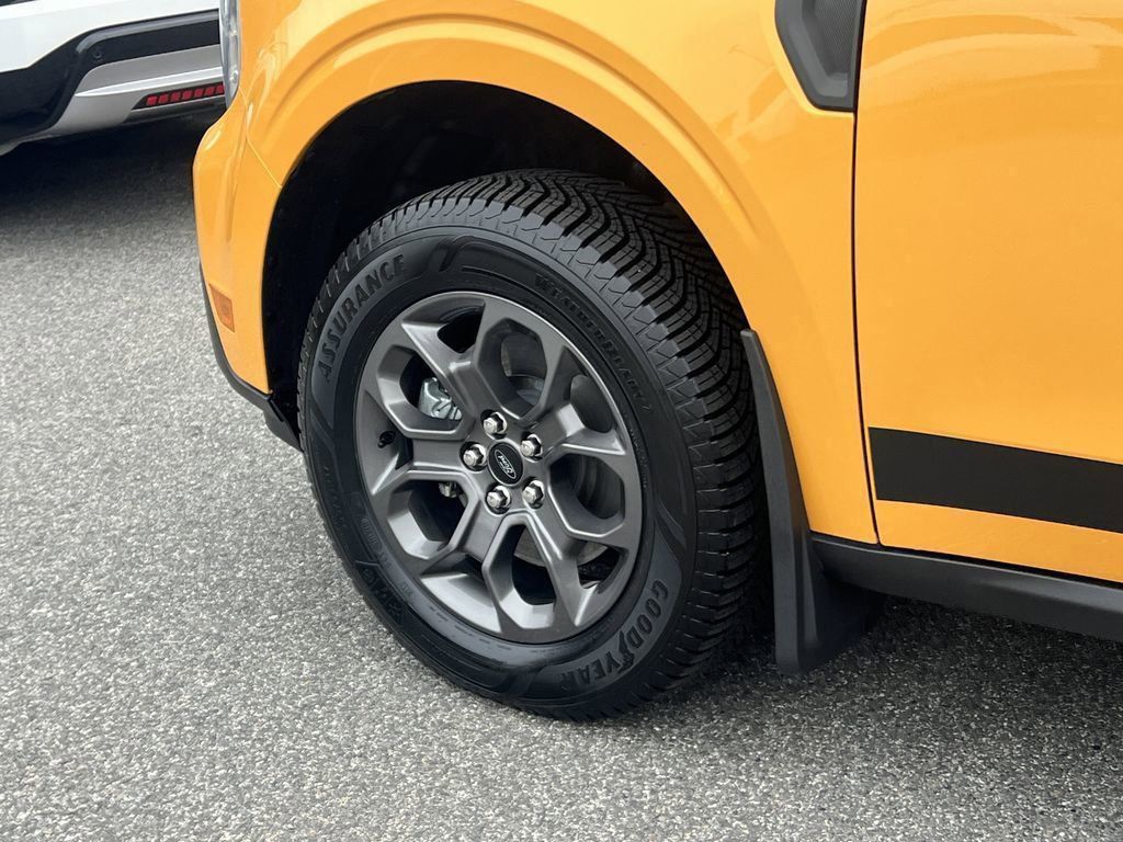 2023 Ford Maverick XLT photo 21