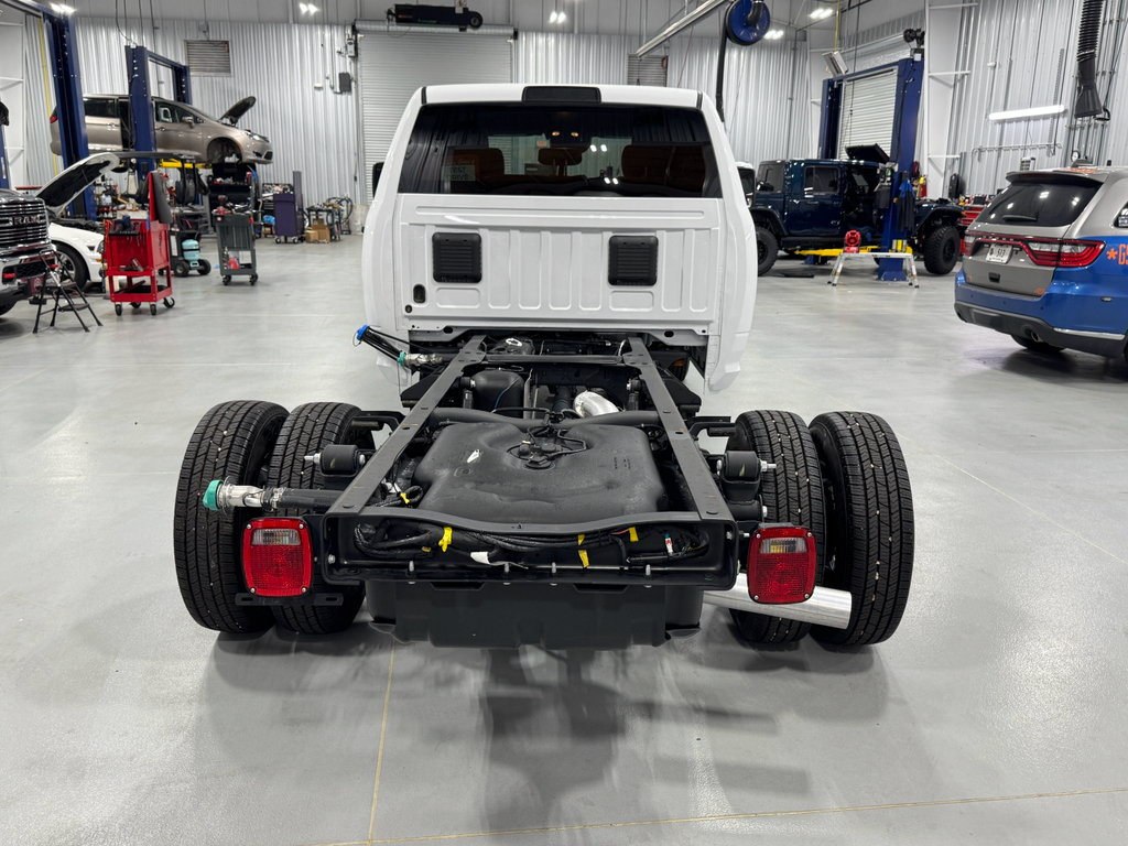 2025 Ram 3500 Tradesman photo 9