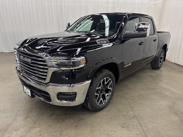 2025 Ram 1500 Laramie photo 3