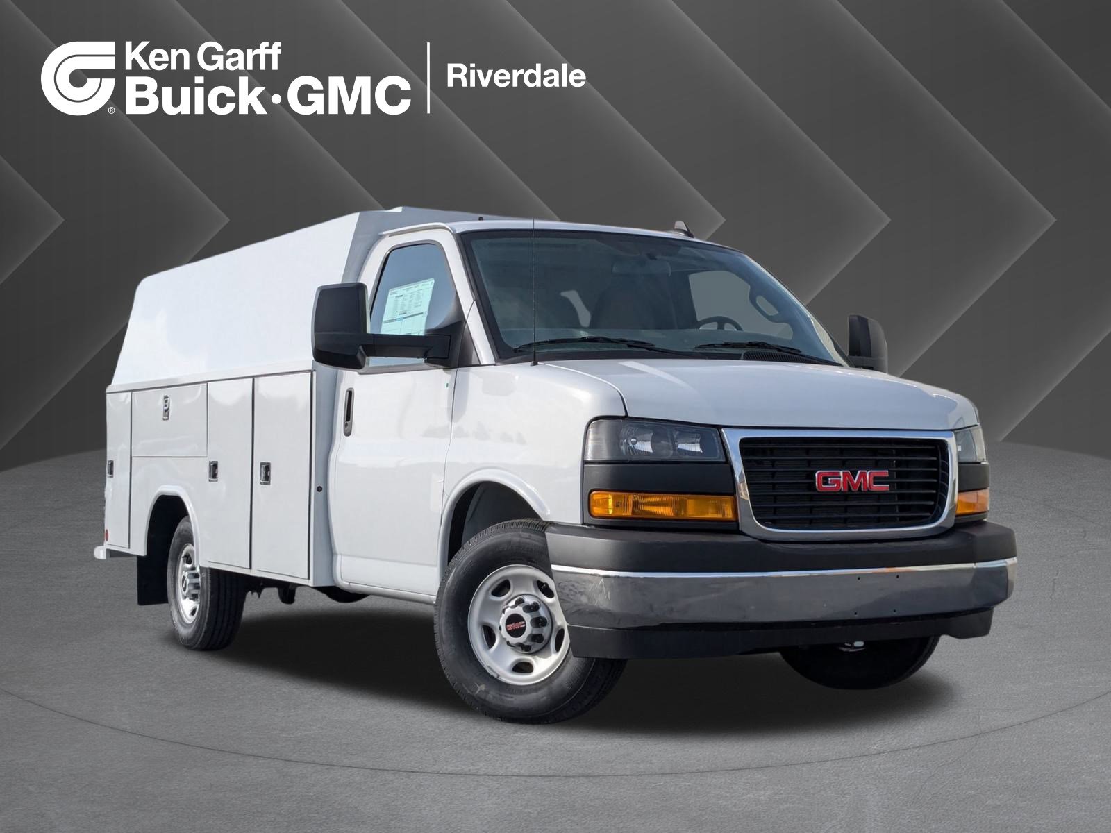 2025 GMC Savana Cutaway Work Van's photo