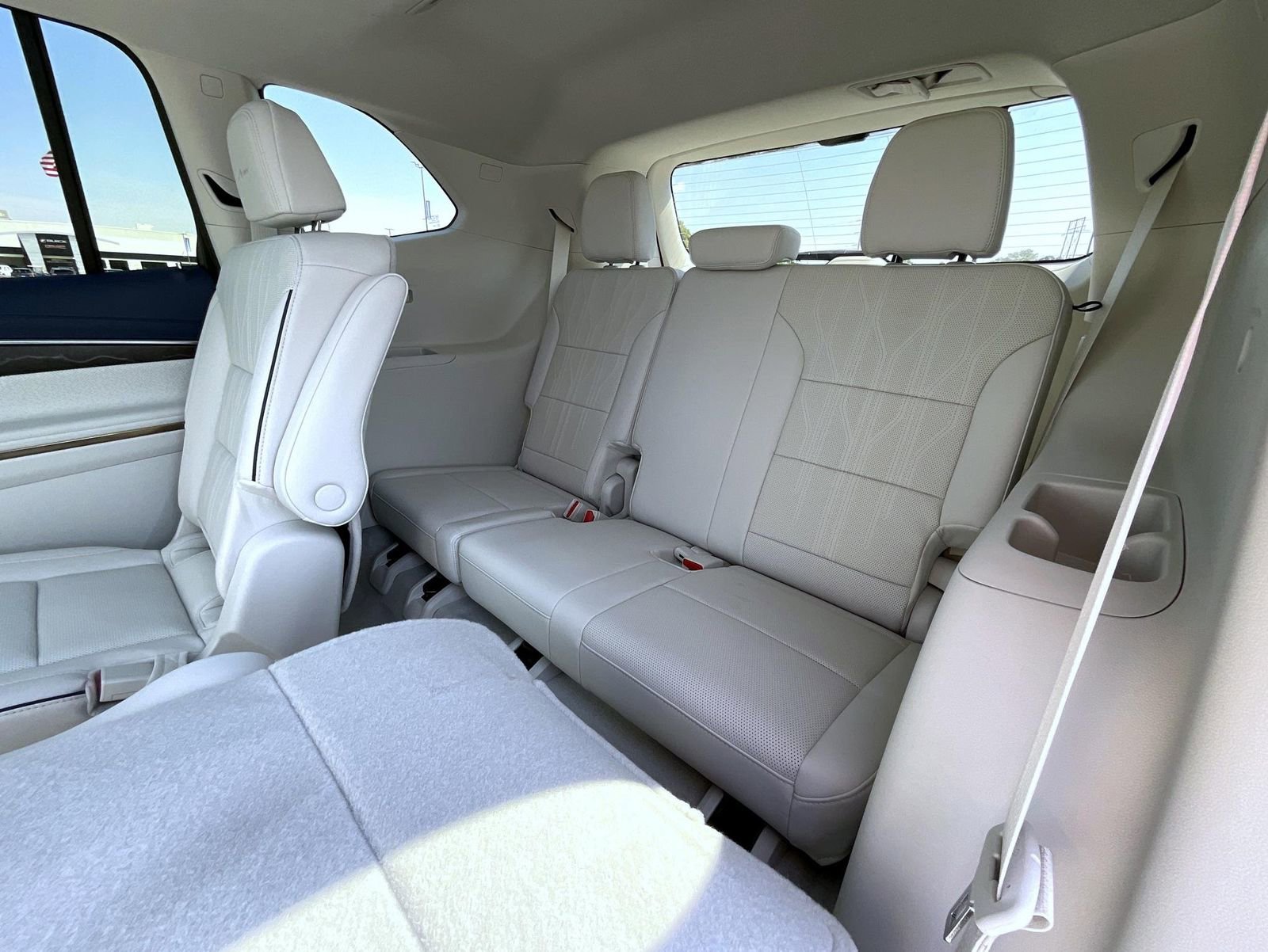2026 Buick Enclave Avenir photo 17