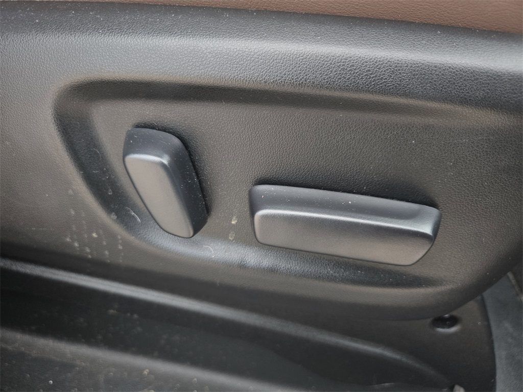 2019 Toyota Sienna Limited Premium photo 28